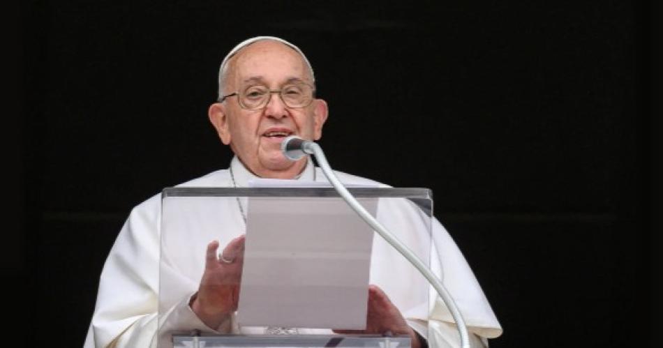 Proponen establecer el 21 de abril como feriado nacional en homenaje a Francisco