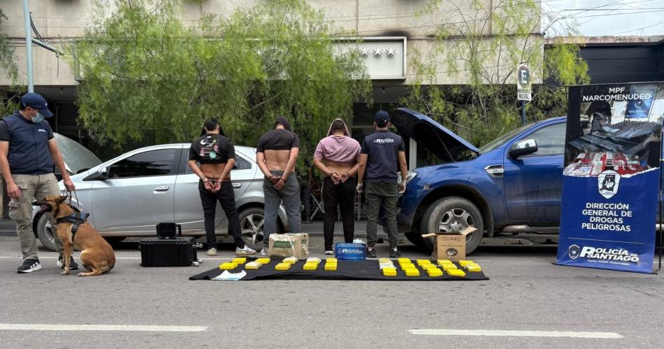 BLANCO MEDIODIA- El 3 de abril Drogas Peligrosas puso fin a un curioso trasbordo en Pedro León Gallo y Moreno Detuvo a Vizgarra Fuentes Mercado y a Guerrero