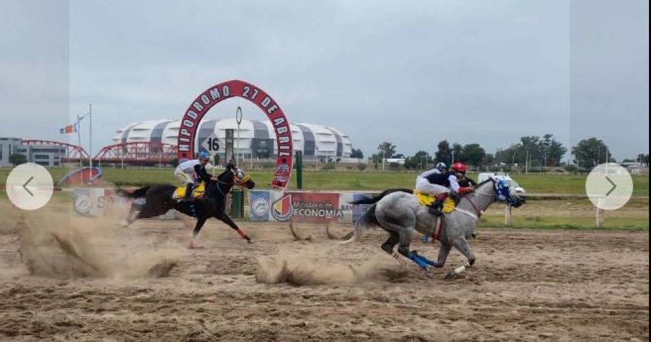 Se corre el GP Autonomiacutea Provincial en el Hipoacutedromo 27 de Abril