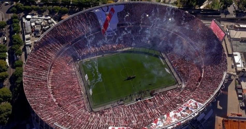 El increíble recibimiento en el Monumental para el Superclsico