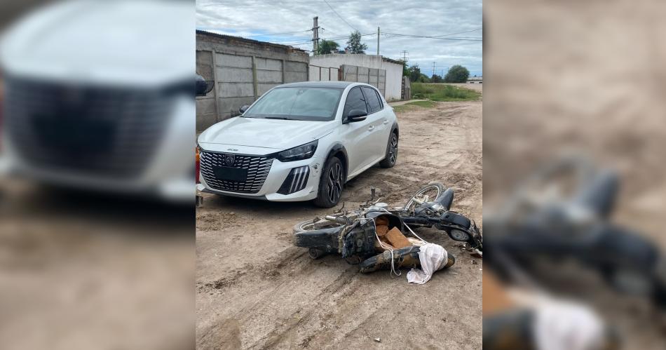 Tras persecucioacuten detienen a un sujeto y recuperan una moto robada