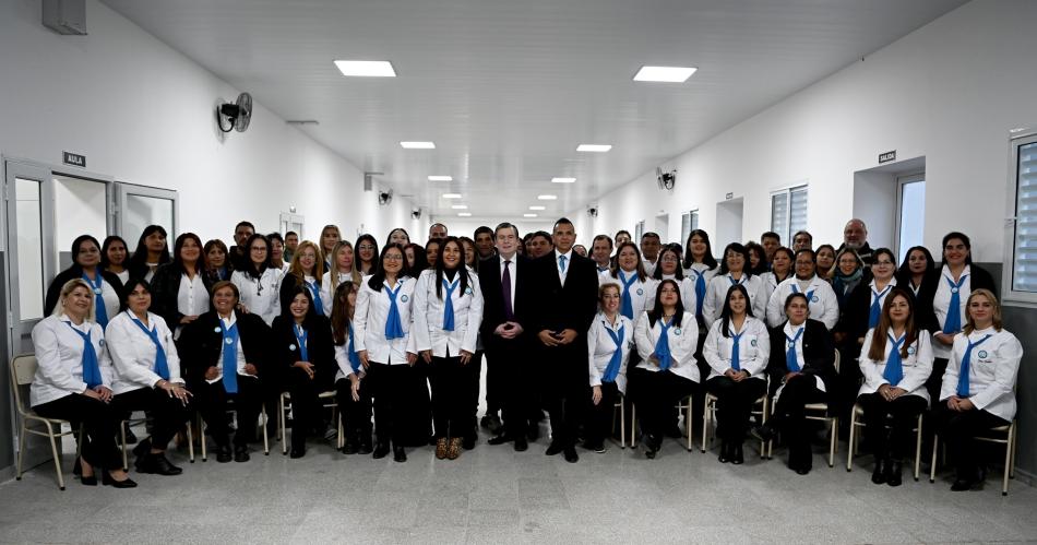 Zamora inauguroacute la ampliacioacuten y remodelacioacuten de la Esc Ndeg824 de la ciudad Capital