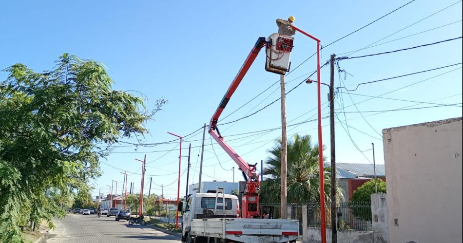 La Municipalidad trabaja en la reconversión lumínica a Led en un tramo de calle Sebasti�n Ábalos