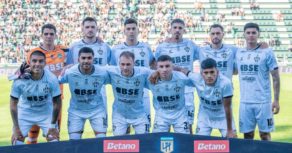 Central Coacuterdoba cayoacute ante Banfield y se despidioacute de la Liga Profesional