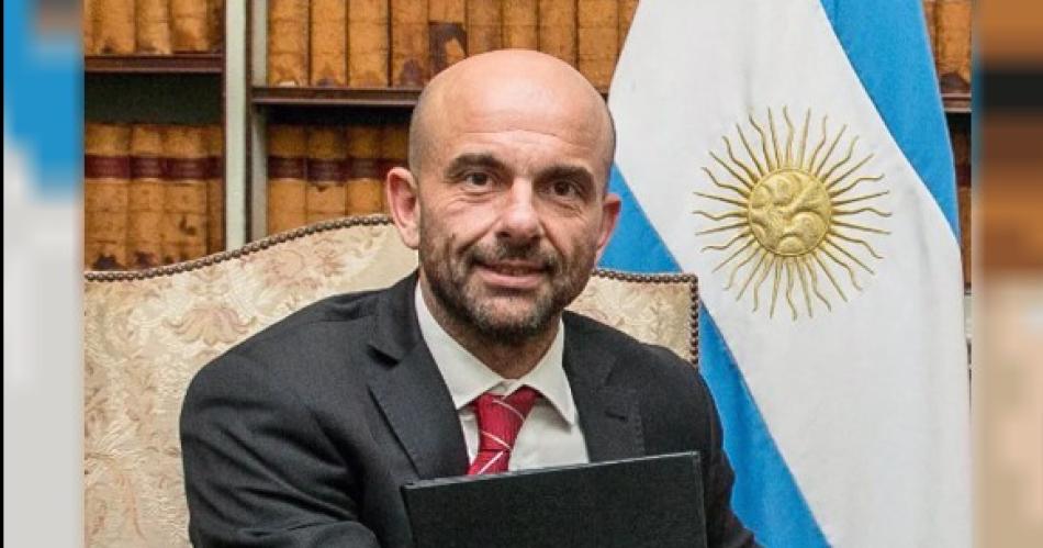 Tras la salida de Mogetta el Gobierno suma el desplazamiento de 139 funcionarios de la gestión