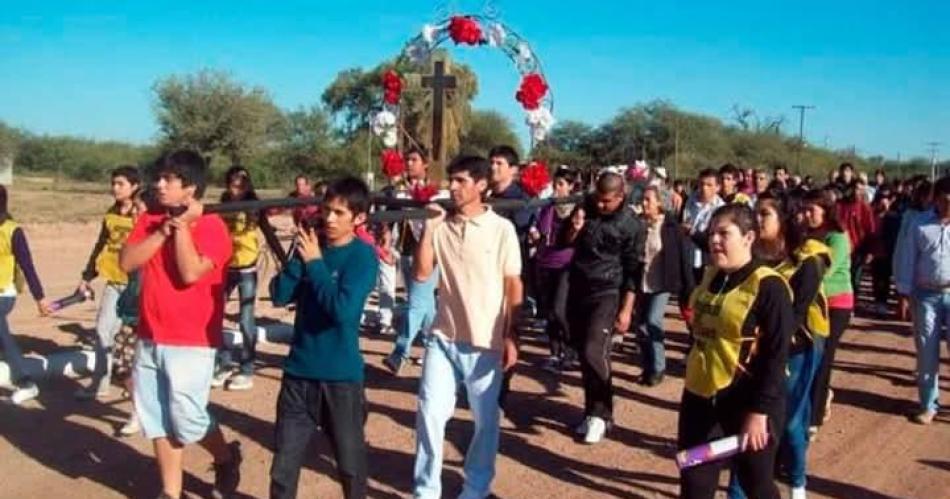 Comenzoacute la peregrinacioacuten a la Cruz Catequiacutestica de Mataraacute