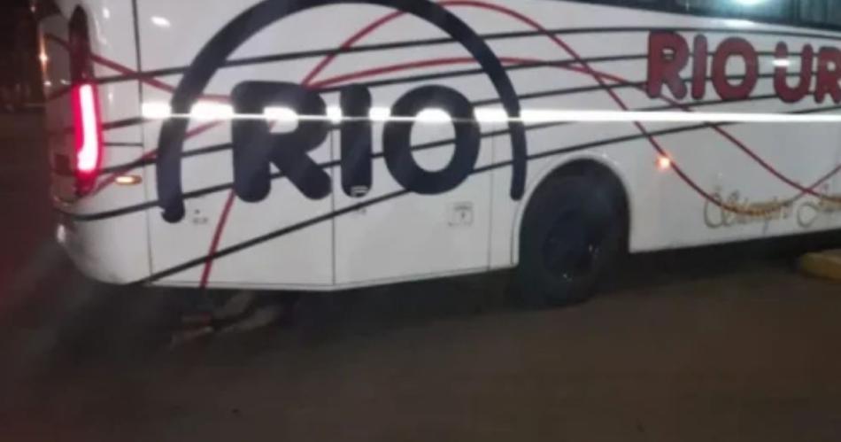 El hombre fue arrastrado por un micro de larga distancia