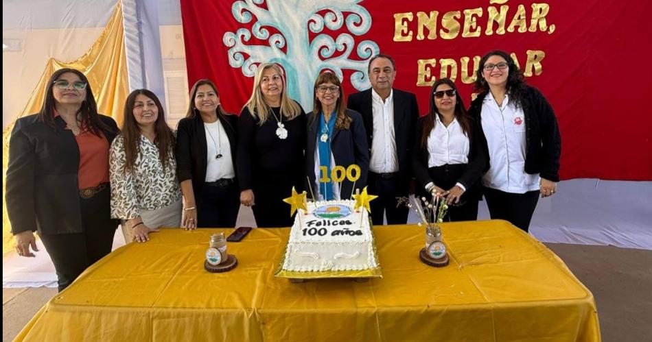 La Escuela Francisco Morales Nordm411 celebroacute su centenario