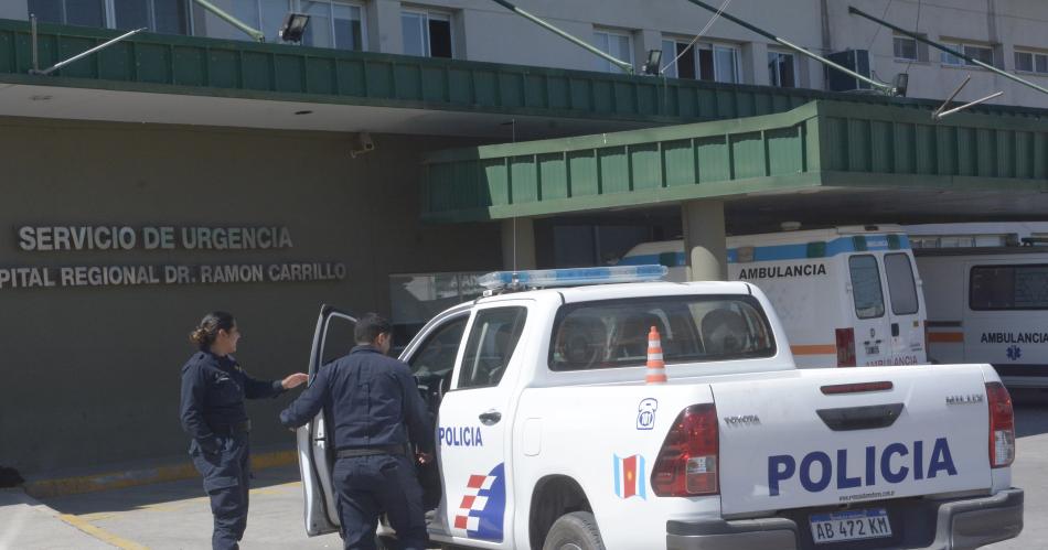 Acuchillan en el estoacutemago a un joven que iba a una juntada con su primo y una amiga