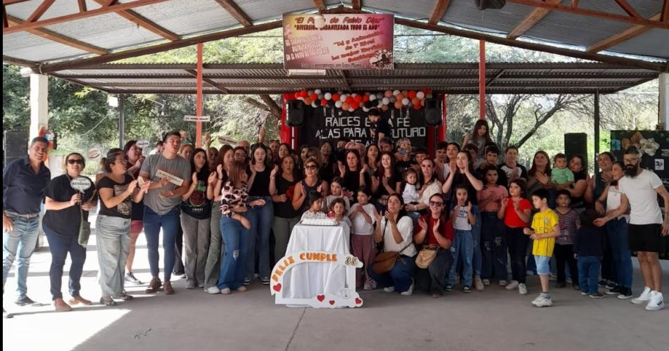 El Instituto Ntra Sra de Sumampa festejoacute sus 35 antildeos con un festival