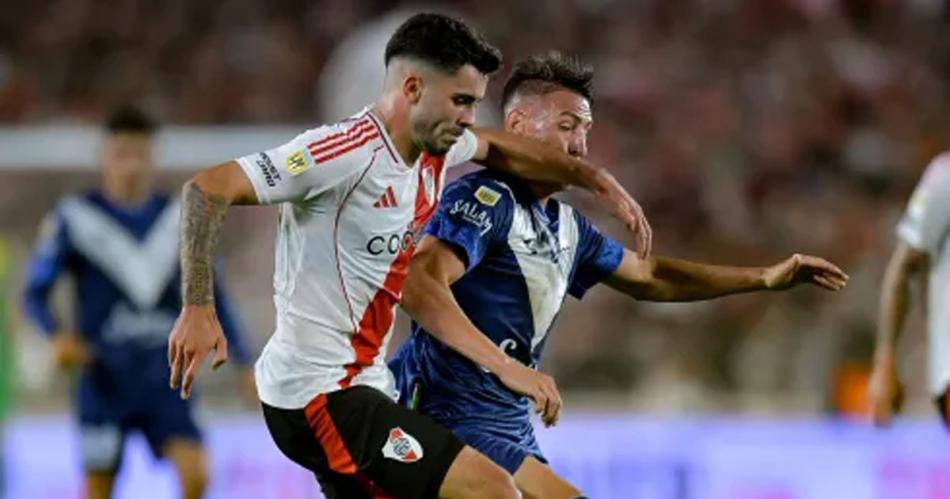River goleoacute a Veacutelez terminoacute segundo y enfrentaraacute a Barracas en octavos