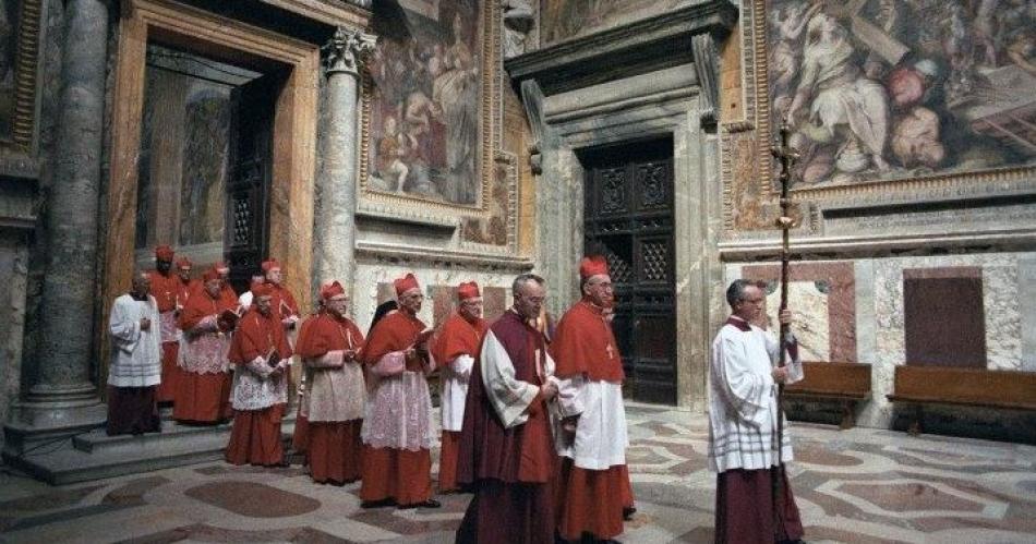 Los coacutenclaves en la historia