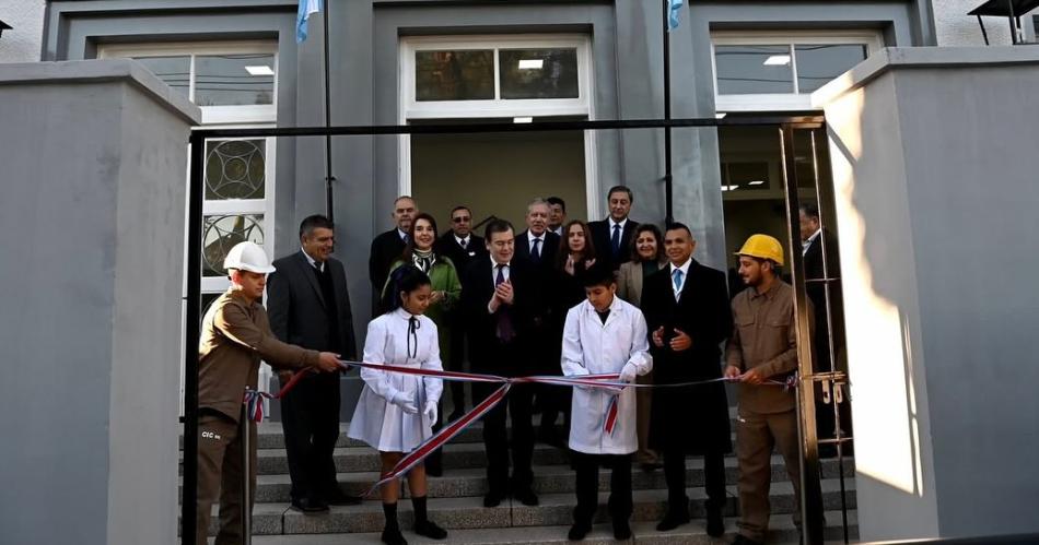 INVERSIÓN El lunes pasado inauguró la ampliación y remodelación de la Esc 824 Dr José Benjamín Gorostiaga