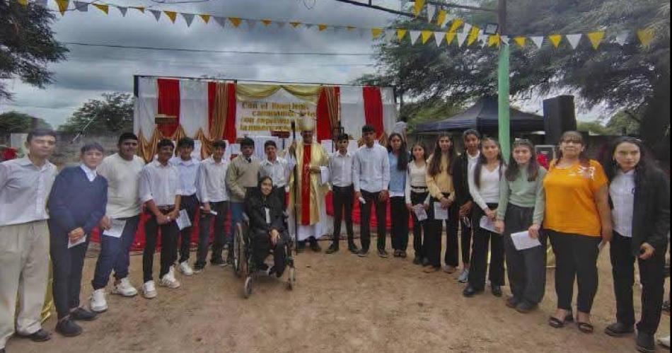 La festividad de la Cruz Catequiacutestica de Mataraacute tuvo un fervor popular