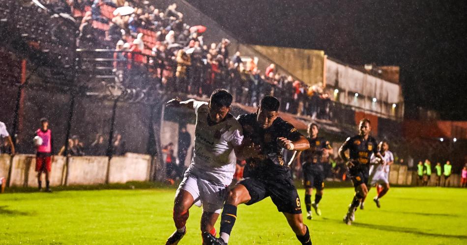 Mitre no pudo en Buenos Aires y cayoacute ante Defensores de Belgrano