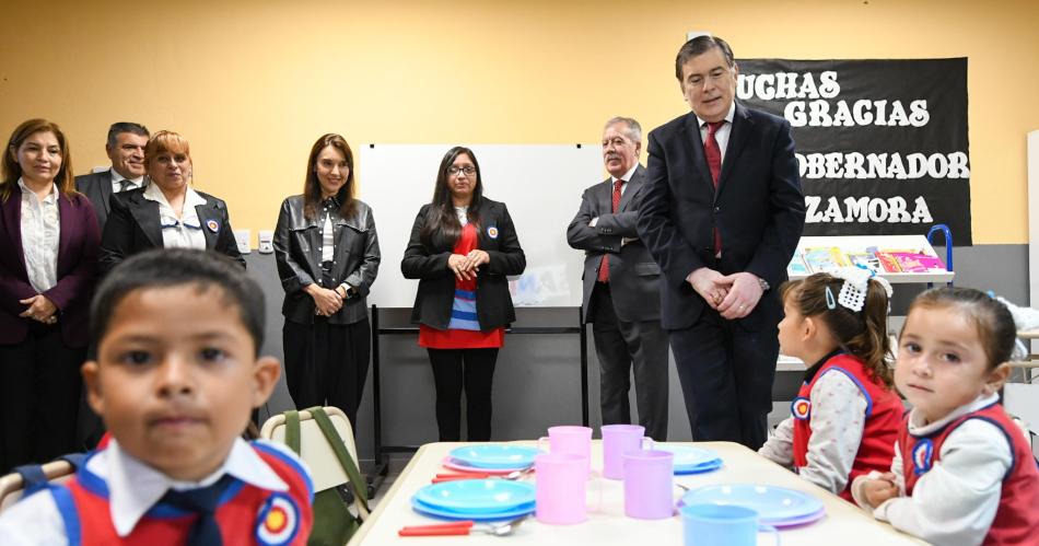 Zamora inauguroacute una escuela para 10 nintildeos y un jardiacuten para 4 alumnos en El Cerrito