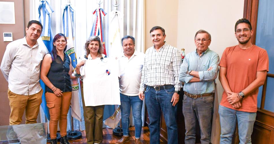 Fuentes se reunioacute con miembros del Club Estrella Roja para avanzar sobre trabajos en comuacuten