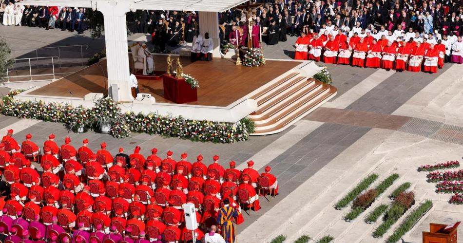 Inicia el cónclave para elegir al nuevo papa en el Vaticano