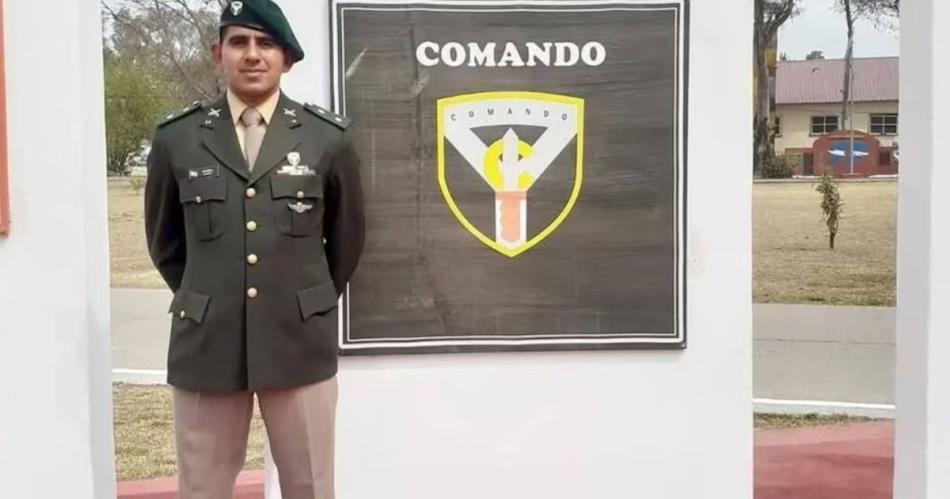 El sargento fue despedido con honores de la fuerza