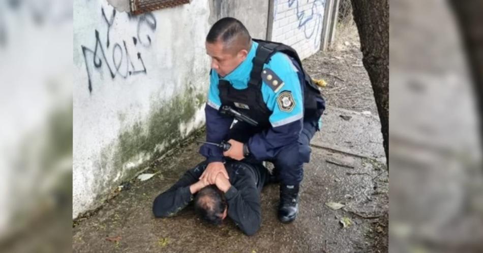 Un sujeto atropelló y arrastró a una mujer