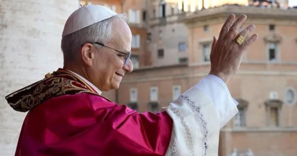 Homosexualidad perspectiva de género y mujeres en la iglesia- la postura del papa León XIV sobre estos temas