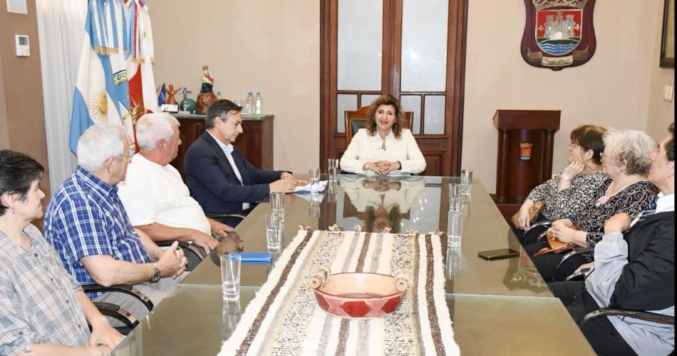 La intendente Fuentes recibió en el salón de acuerdos a la asociación civil Templanza