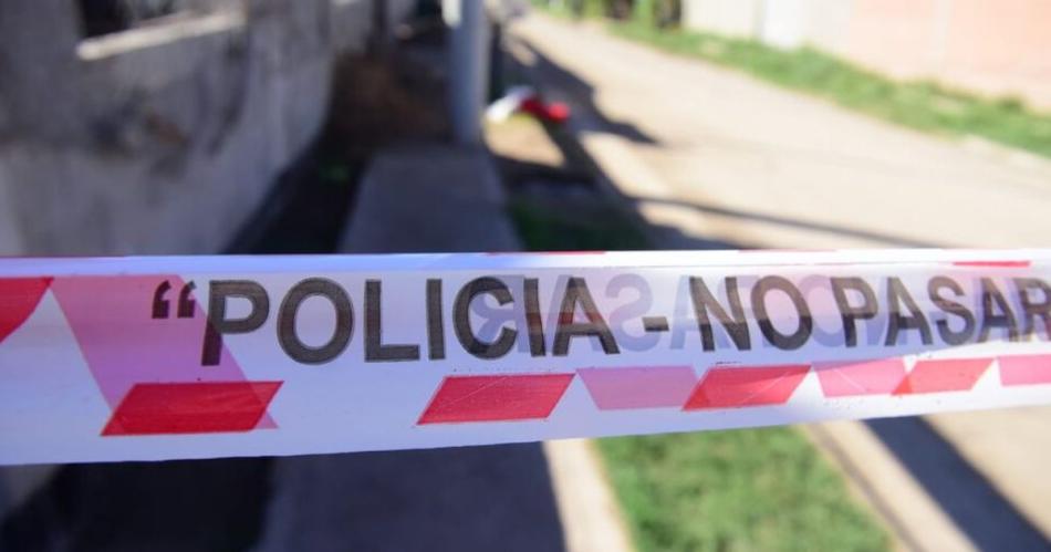 La policía trabajó en el lugar realizando las pericias correspondientes