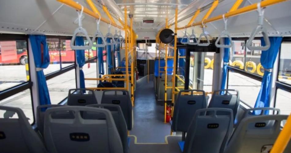 Una jubilada murioacute al caerse de un colectivo tras una brusca maniobra