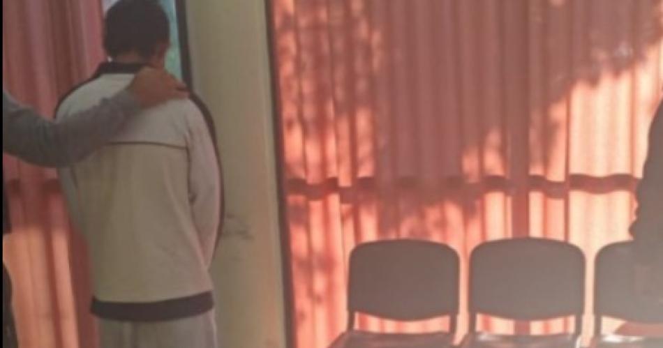 Un hombre fue detenido tras ser sorprendido con elementos sustraiacutedos en barrio Centenario