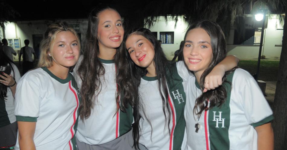 FESTEJO EN EL COLEGIO HERMAS