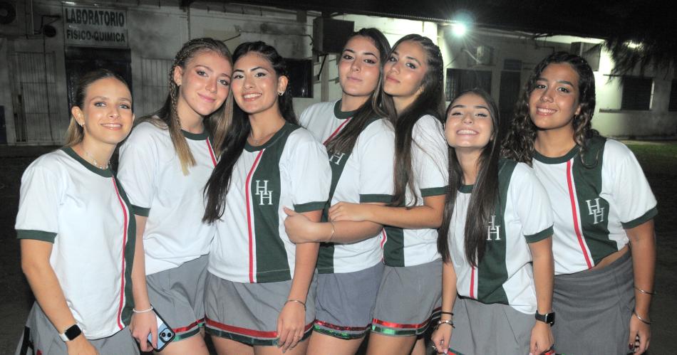 FESTEJO EN EL COLEGIO HERMAS