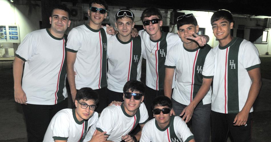 FESTEJO EN EL COLEGIO HERMAS