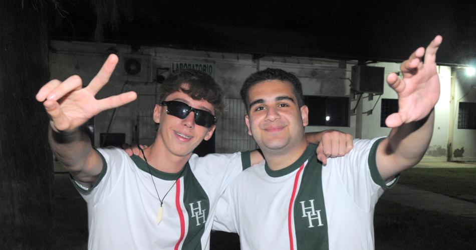 FESTEJO EN EL COLEGIO HERMAS