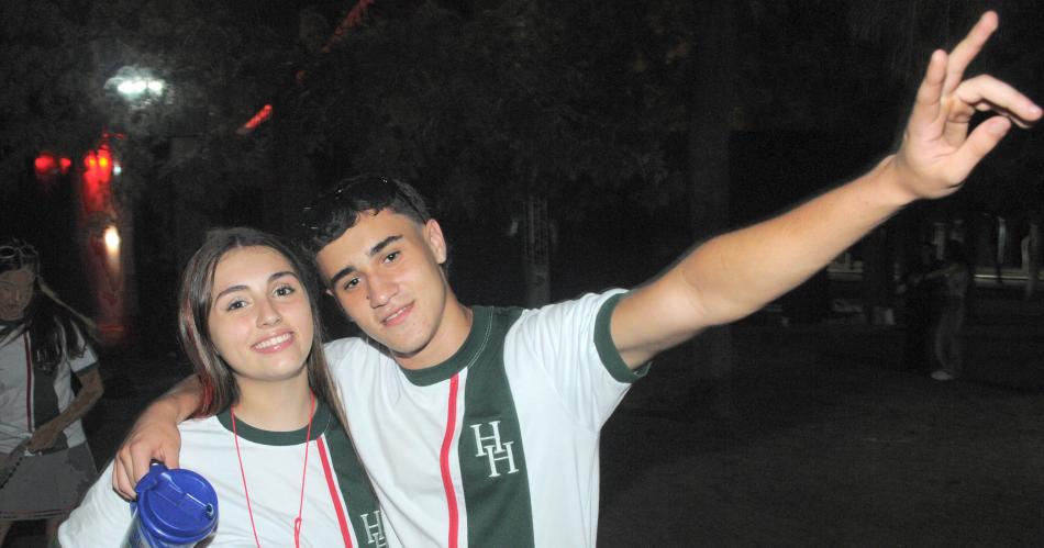 FESTEJO EN EL COLEGIO HERMAS