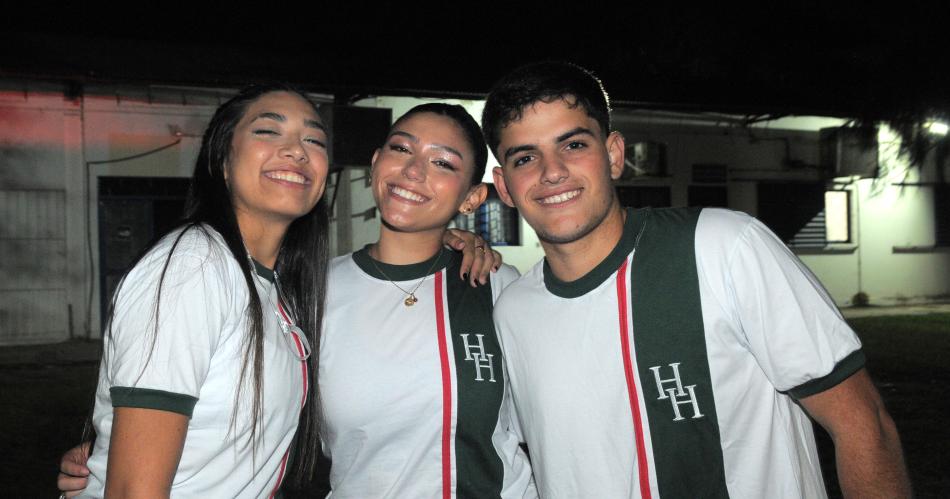 FESTEJO EN EL COLEGIO HERMAS