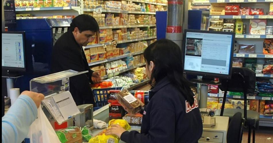 Supermercados y comercios aplicar�n los aumentos salariales acordados en paritarias