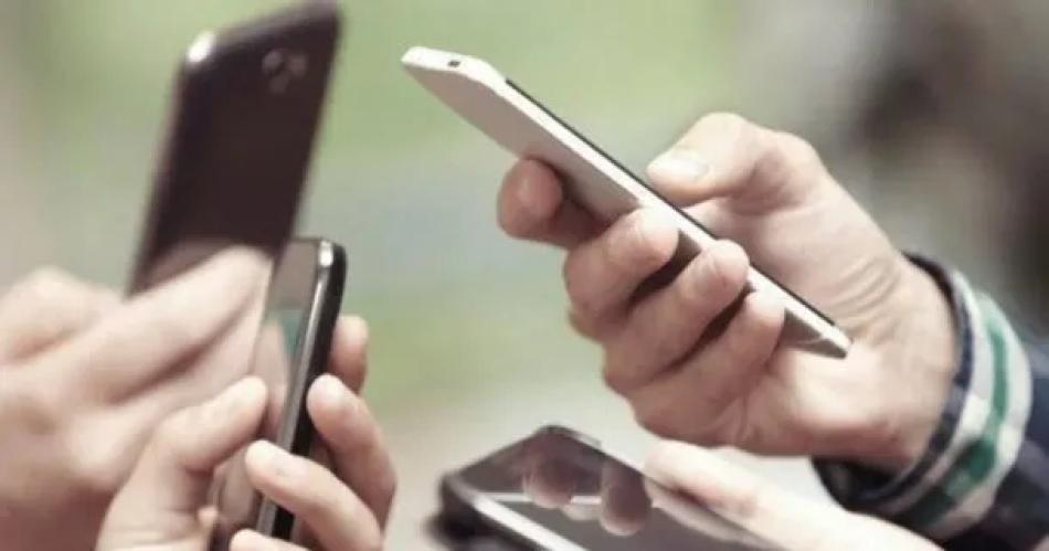 El Gobierno Nacional confirmoacute la eliminacioacuten de aranceles para la importacioacuten de celulares