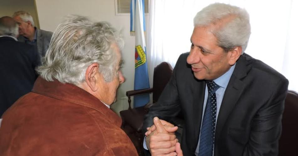 Conmocioacuten por la muerte de Pepe Mujica- el emotivo mensaje del senador Joseacute Emilio Neder