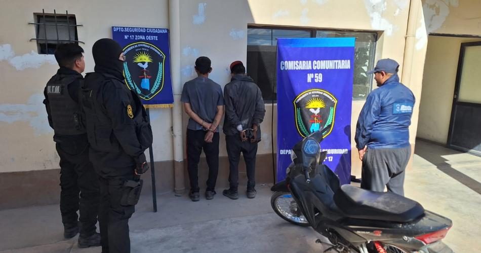 Barrio Beleacuten- recuperan una motocicleta y capturan a dos sujetos en una zona montuosa