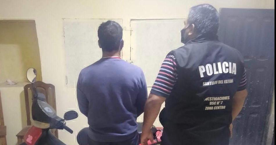 Delincuente le arrebatoacute el celular a vendedora ambulante y se fugoacute