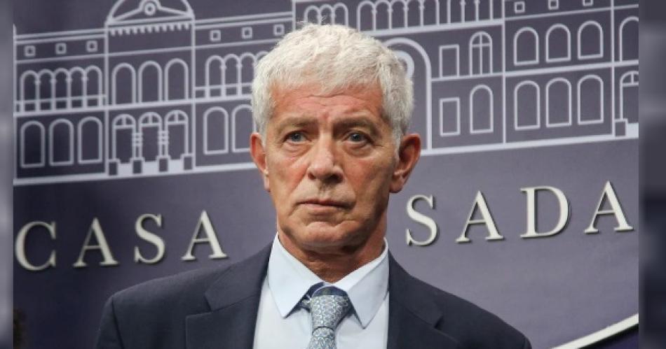 Cneo Libarona anunció el cierre de 13 programas ideológicos