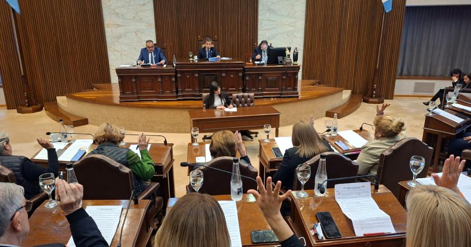 La Legislatura respalda la causa de Beatificacioacuten de Mons Gottau- una bendicioacuten para Santiago