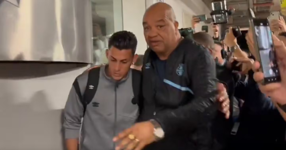 Durante esta semana Pavón había sido noticia por ser uno de los delanteros pretendidos por Guillermo Barros Schelotto como refuerzo de Vélez