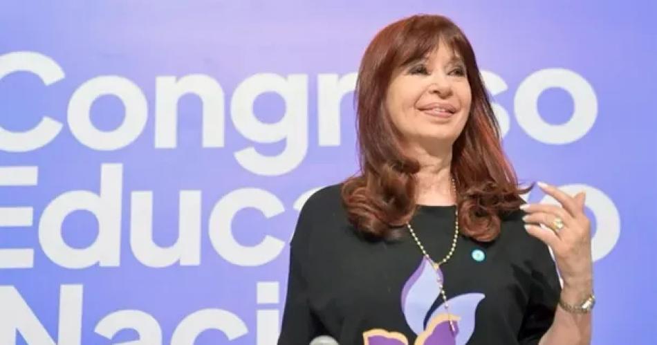 Cristina Kirchner reaparece en puacuteblico- doacutende y cuaacutendo se desarrollaraacute el acto