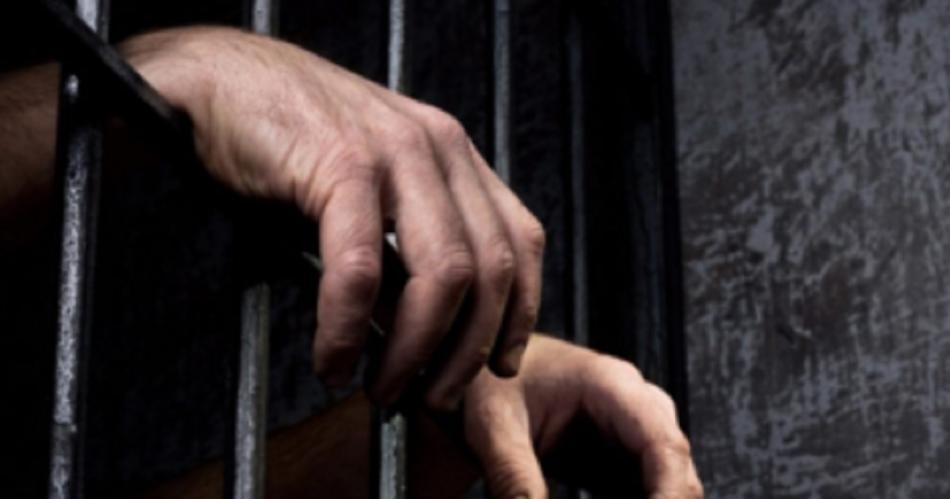 Detenido con prisioacuten preventiva por abusar de su hijastra desde los 12 hasta los 20 antildeos