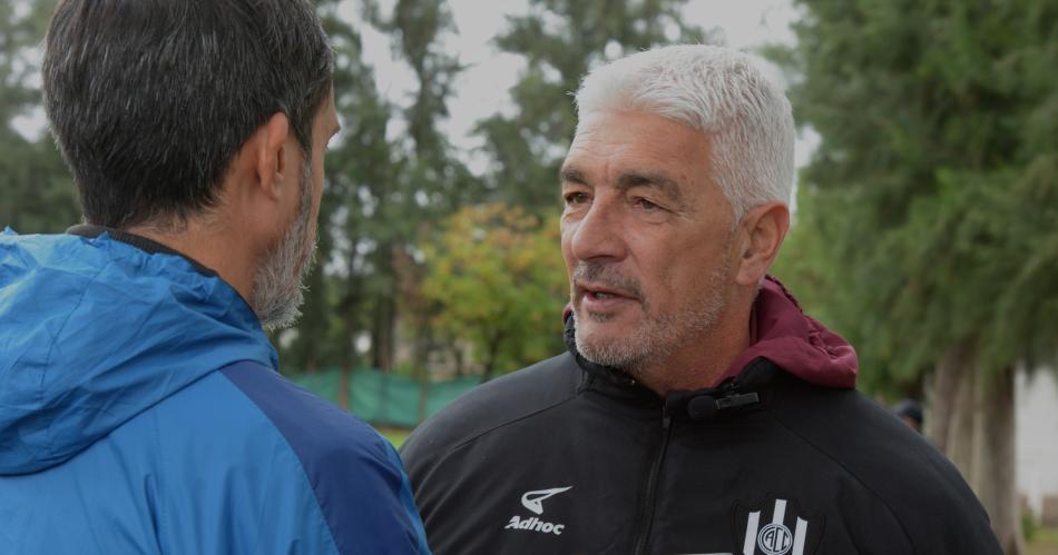 Omar De Felippe no esquivó ningn tema pero dejó en claro que nada es ms importante que el partido del miércoles 28 ante Liga de Quito