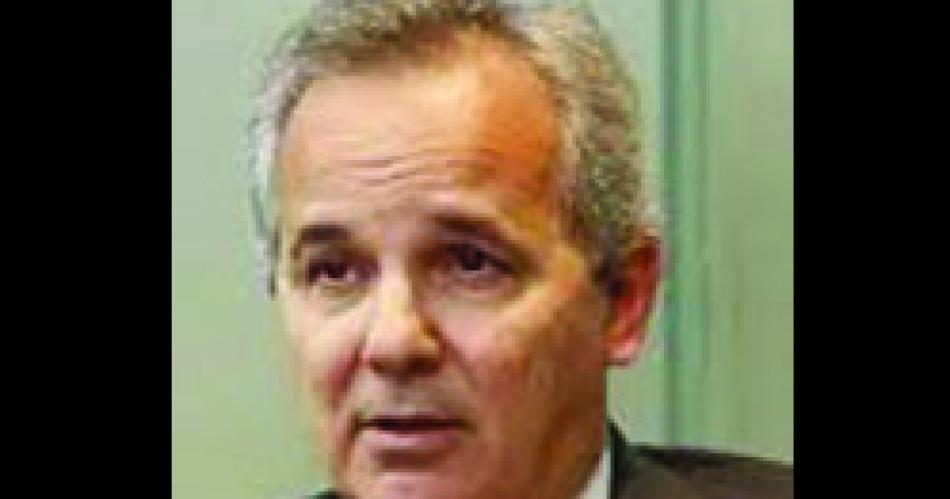 SIMONELLA Economista y presidente de la Federación de Ciencias Econòmicas