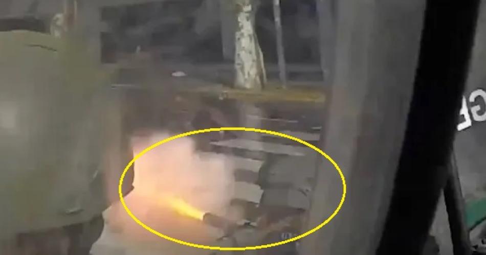 TERRIBLE VIDEO  Filtran nuevas imaacutegenes del ataque del gendarme a Pablo Grillo