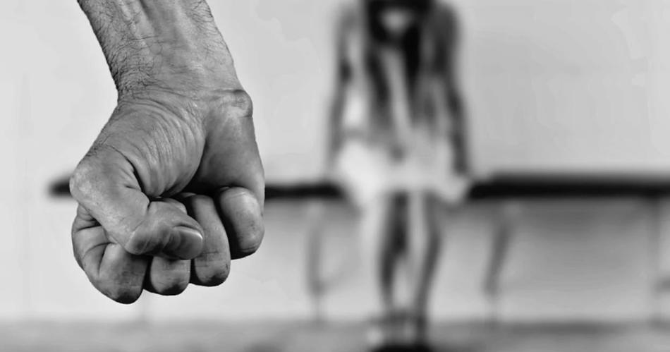 Violencia de geacutenero en el barrio Independencia- un expoliciacutea fue detenido tras golpear a su pareja