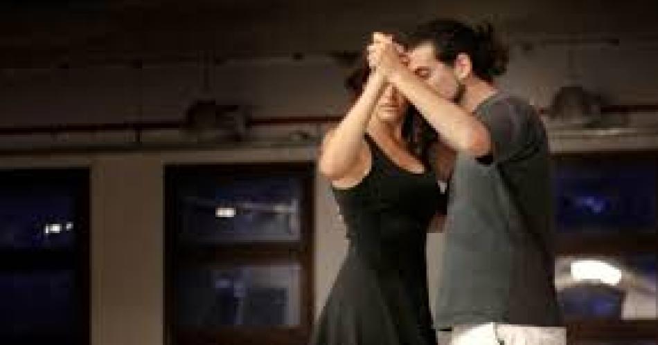 Dictaraacuten un taller sobre introduccioacuten en Tango en la Unse